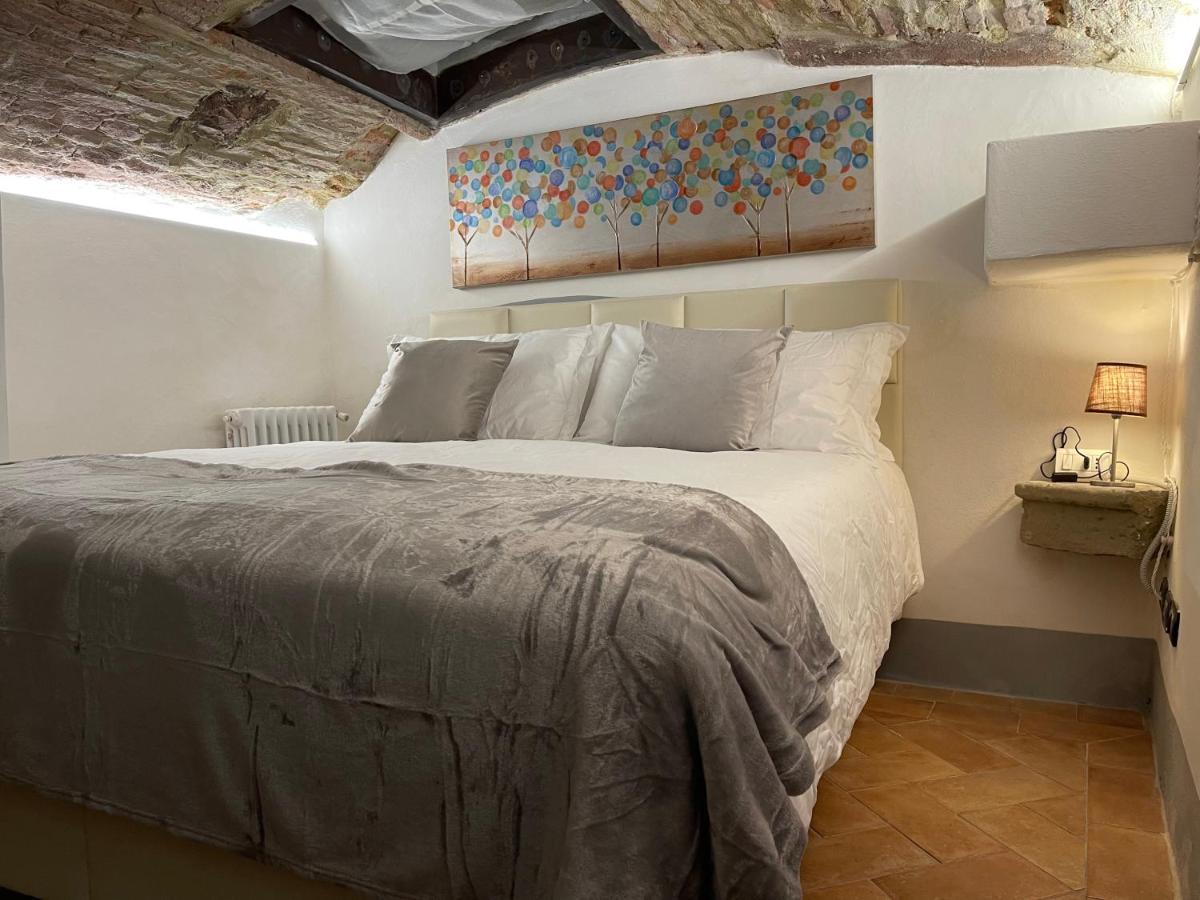 Unique And Antique Apartment فلورنس المظهر الخارجي الصورة