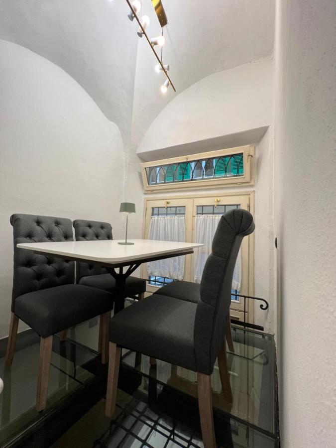 Unique And Antique Apartment فلورنس المظهر الخارجي الصورة